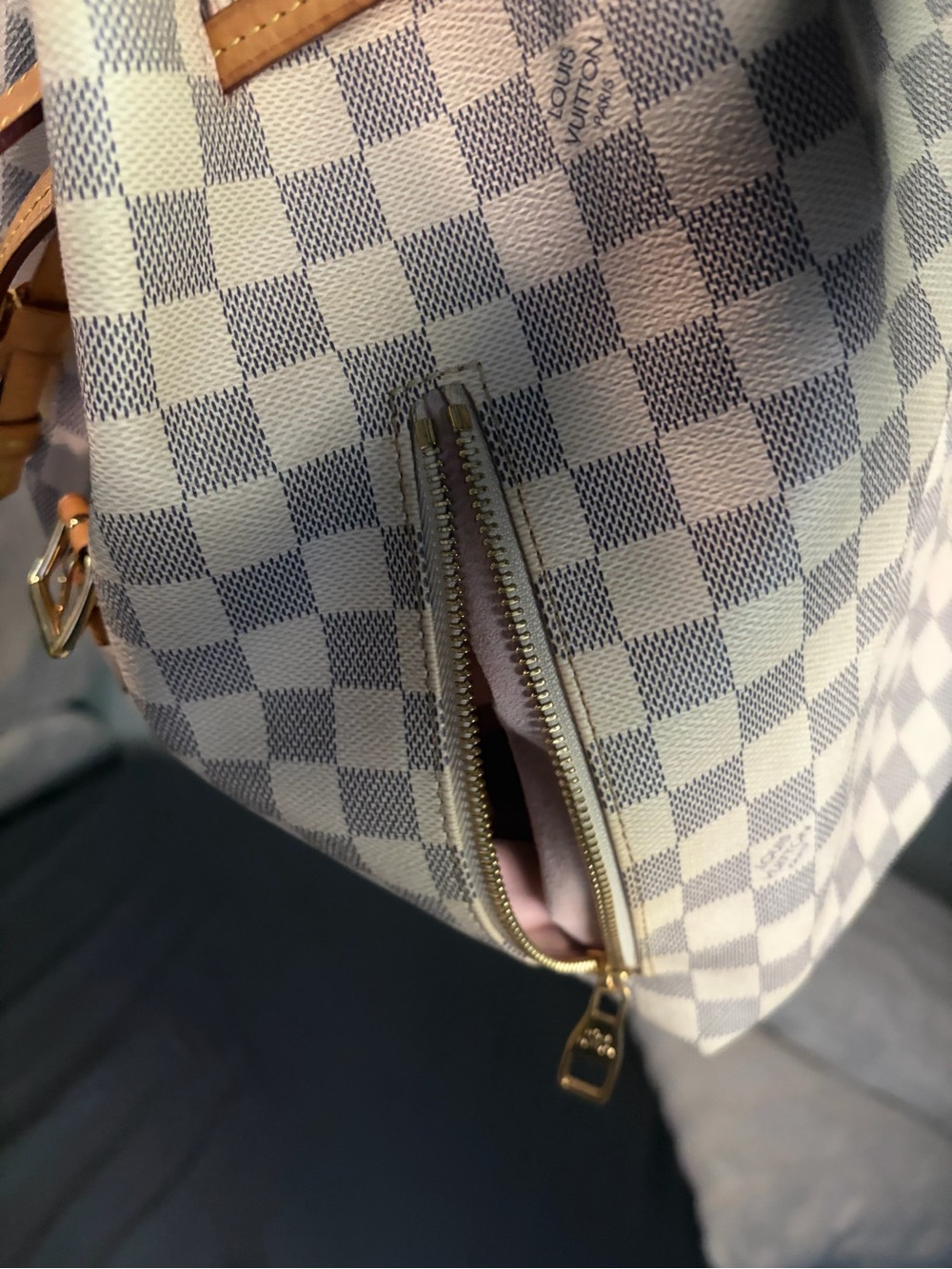 Louis Vuitton Damier Azur
Sperone Backpack - Picture 12 of 15